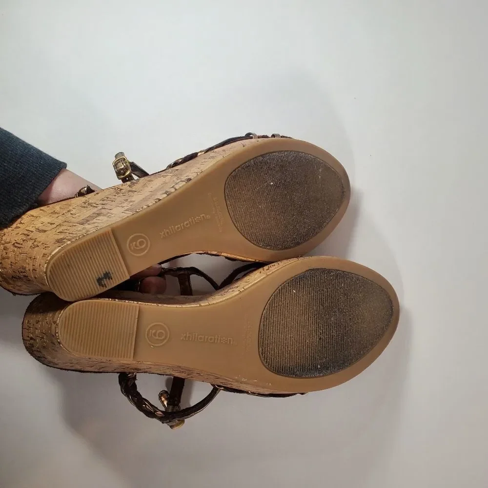 Xhilaration brown and gold wedges